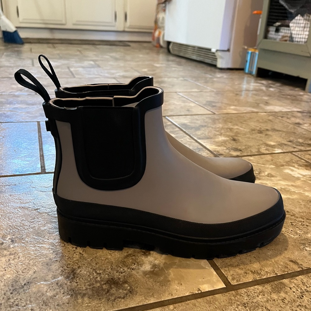 Rain boots
